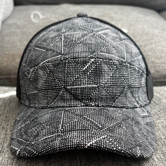lululemon athletica Accessories - LULULEMON Athletica Black and White Geometric women’s Hat